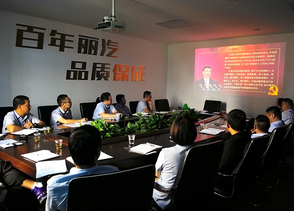 c9e900a615f6e2744bf05192af65be8.jpg c9e900a615f6e2744bf05192af65be8.jpg